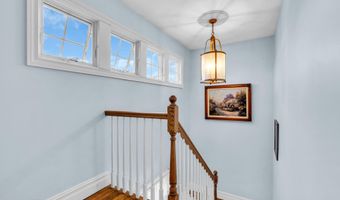 221 Magnolia Dr, Bayville, NJ 08721