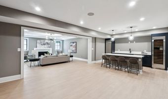 7805 CAYUGA Ave, Bethesda, MD 20817
