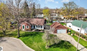1016 Argyle Ct, Alma, MI 48801
