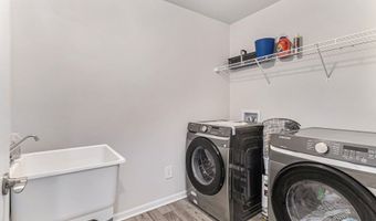 2853 Dillon Dr, Ann Arbor, MI 48105