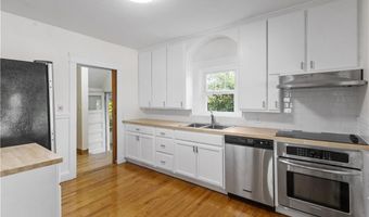 90 Hilltop Rd, East Providence, RI 02914