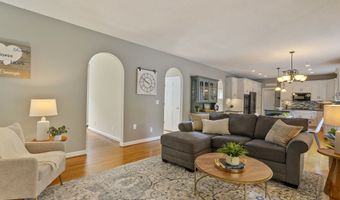 109 Andrew Dr, Canton, CT 06019