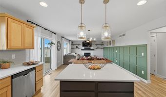 317 31st St SE, Altoona, IA 50009