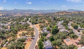 735 Live Oak Dr, Angels Camp, CA 95222