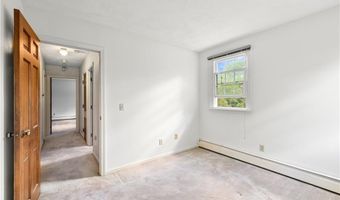 20 Adirondack Dr, East Greenwich, RI 02818