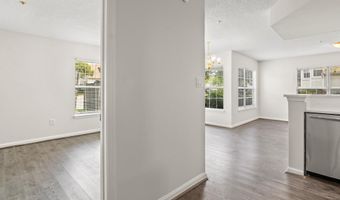 10401 BEACON RIDGE Dr 8-101, Bowie, MD 20721