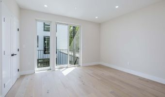 722 KENYON St NW A, Washington, DC 20010