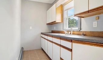 68 Division St, Lincoln, RI 02838