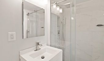 12 VAN DORN 405, Alexandria, VA 22304