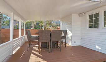 322 6TH St, Atlantic Beach, FL 32233