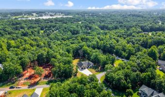 336 Somerset Dr, Appomattox, VA 24522