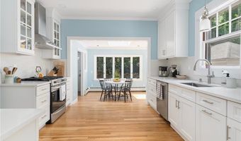 291 Spencer Ave, Warwick, RI 02818