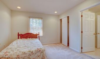 88 Vanderveer Dr, Basking Ridge, NJ 07920