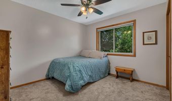 37785 Sunnyfield Cir, Avon, MN 56310
