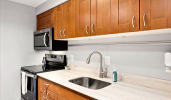 1211 S EADS St S 305, Arlington, VA 22202
