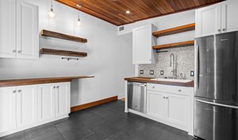 1427 BOLTON St 2, Baltimore, MD 21217