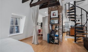 35 Pelham St Phe, Newport, RI 02840