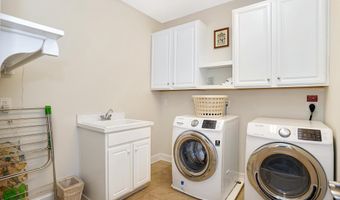 41209 SPECKLED WREN Ct, Aldie, VA 20105