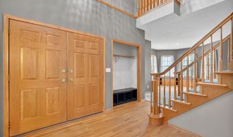 2400 Ridgetop Cir, Ames, IA 50014