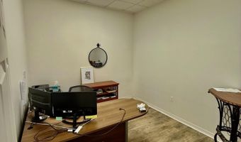 2318 Pass Rd 3, Biloxi, MS 39531