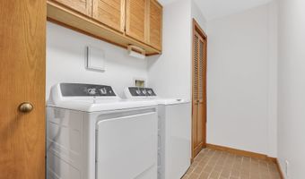 1 3RD St 204, Astoria, OR 97103