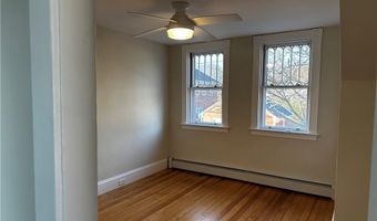 100 Maple Ave, Barrington, RI 02806