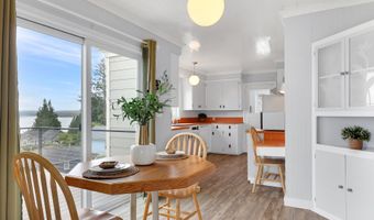 15 AUBURN Ave, Astoria, OR 97103