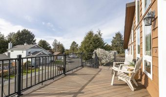126 N OCEAN Ave, Rockaway Beach, OR 97136