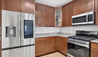 41895 CATHEDRAL VALLEY Sq 401, Aldie, VA 20105