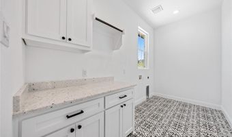 233 Oak Meadow Ln, Weatherford, TX 76085