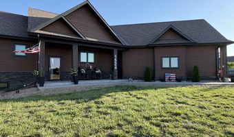 1524 Beechwood Dr, Aurora, NE 68818
