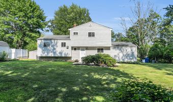 520 East Rd, Belford, NJ 07718