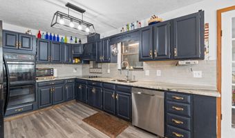 2686 Mona Ln, Alford, FL 32420