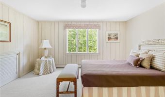 429 Woonsocket Hill Rd, North Smithfield, RI 02896