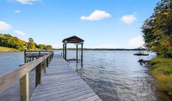 2543 Harbor View Rd, Camden, SC 29020