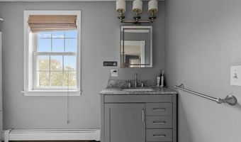 12 Callender Ave, Newport, RI 02840