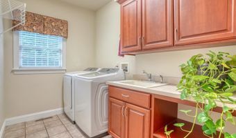 33 CHADWICK Dr, Dover, DE 19901