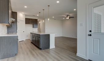 119 Peeps Ct, Adkins, TX 78101