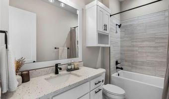 4301 S 87th Pl, Bentonville, AR 72713