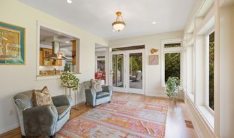 545 Ashland Creek Dr, Ashland, OR 97520