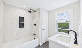28 Eden Crest Dr, Cranston, RI 02920