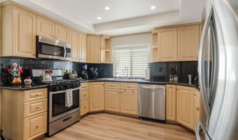 5401 Zelzah Ave 124, Encino, CA 91316