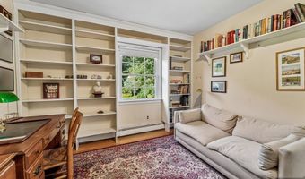 30 Arlton Ave, Allendale, NJ 07401