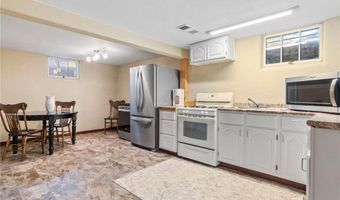 1019 Ash St, Alexandria, MN 56308