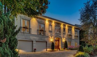 4744 34TH St N, Arlington, VA 22207