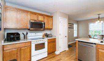 2732 Northridge Ln, Ames, IA 50010