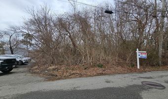 Holt Rd, Bourne, MA 02532