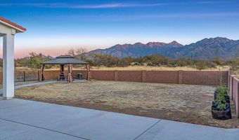 135 W Hawk Way, Amado, AZ 85645
