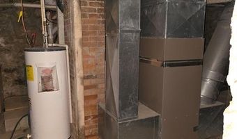 121 N 10th St, Atchison, KS 66002