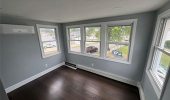 100 Merrick Rd, Amityville, NY 11701